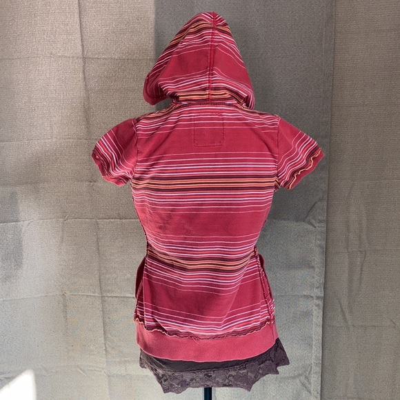 Maurice’s Burnt Red with Stripes Short-sleeve Hooded Top with Pockets Size S - Picture 5 of 10